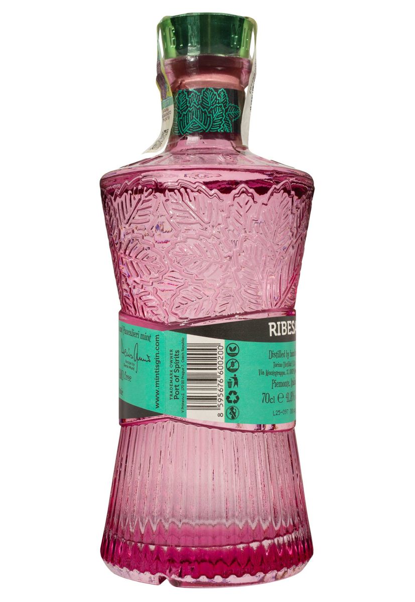 Джин Mintis Blackcurrant Ribesa 0.7 л